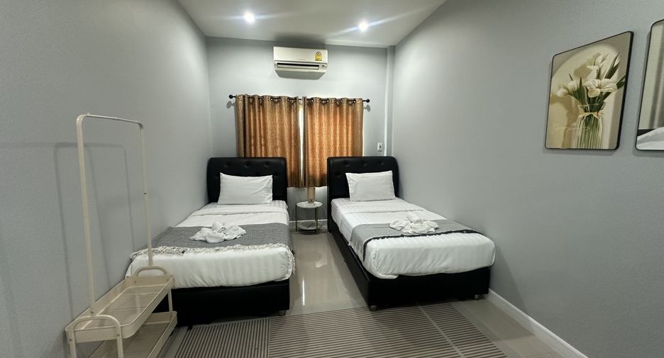 For rent 6 bedrooms villa in Saraphi, Chiang Mai