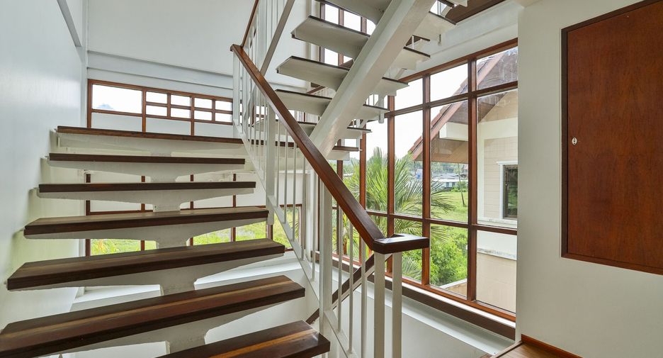 For sale 6 bedrooms villa in Mueang Krabi, Krabi