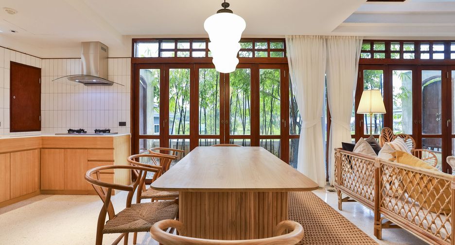 For sale 6 bedrooms villa in Mueang Krabi, Krabi
