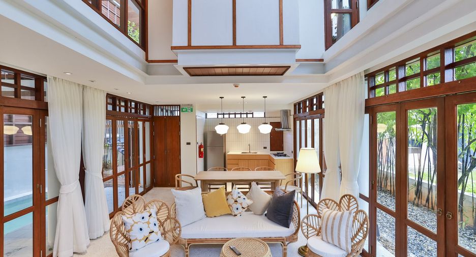 For sale 6 bedrooms villa in Mueang Krabi, Krabi