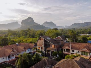 For sale 6 bedrooms villa in Mueang Krabi, Krabi