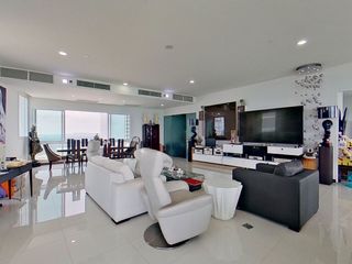 ขาย และ ให้เช่า 4 ห้องนอน คอนโด ใน นาจอมเทียน, พัทยา