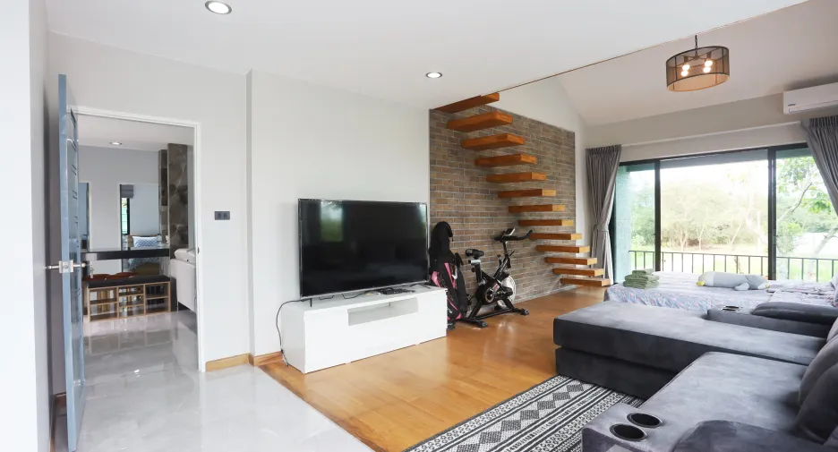 For rent 4 bedrooms villa in Hua Hin, Prachuap Khiri Khan