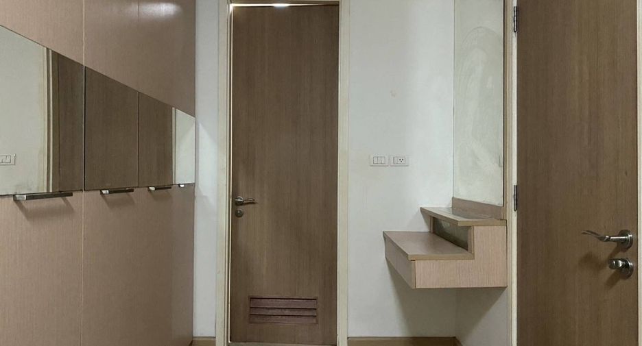 For sale 1 bed condo in Phaya Thai, Bangkok