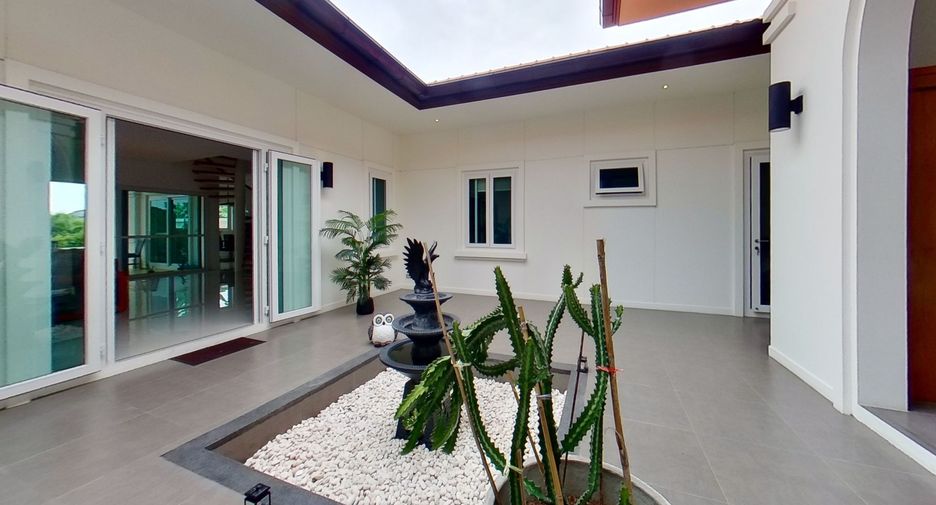 À vendre et à louer 4 chambres villa à Hua Hin, Prachuap Khiri Khan