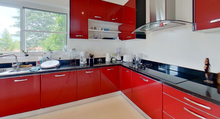 À vendre et à louer 4 chambres villa à Hua Hin, Prachuap Khiri Khan