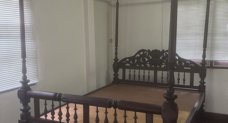 For sale 3 bedrooms house in Don Mueang, Bangkok