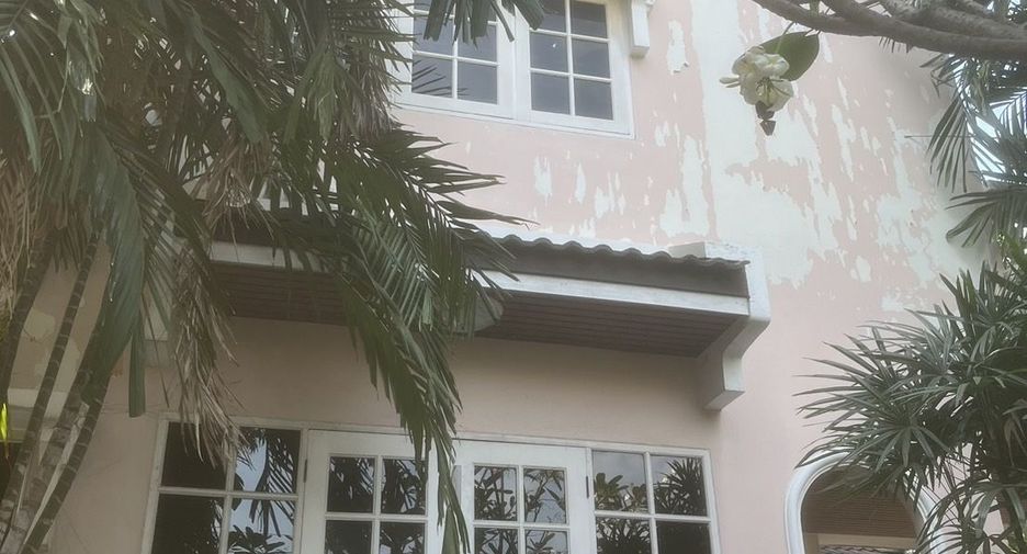 For sale 3 bedrooms house in Don Mueang, Bangkok