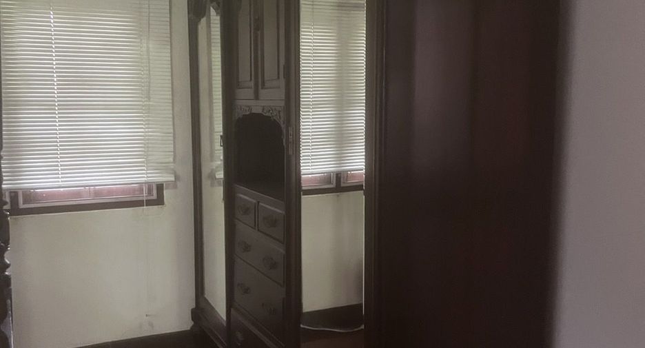 For sale 3 bedrooms house in Don Mueang, Bangkok