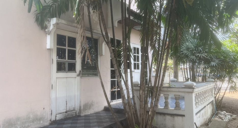 For sale 3 bedrooms house in Don Mueang, Bangkok