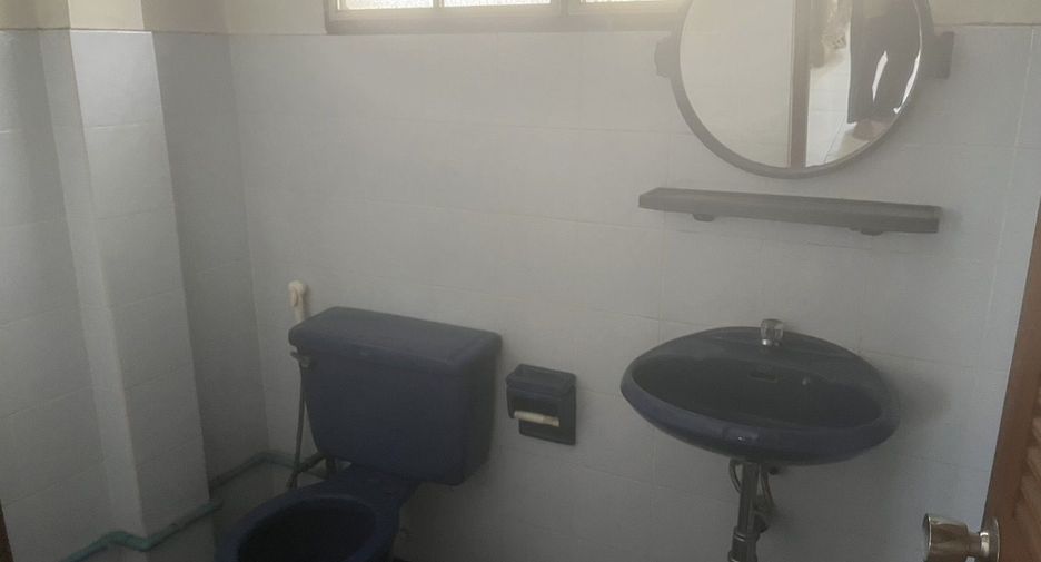 For sale 3 bedrooms house in Don Mueang, Bangkok