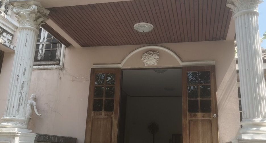 For sale 3 bedrooms house in Don Mueang, Bangkok