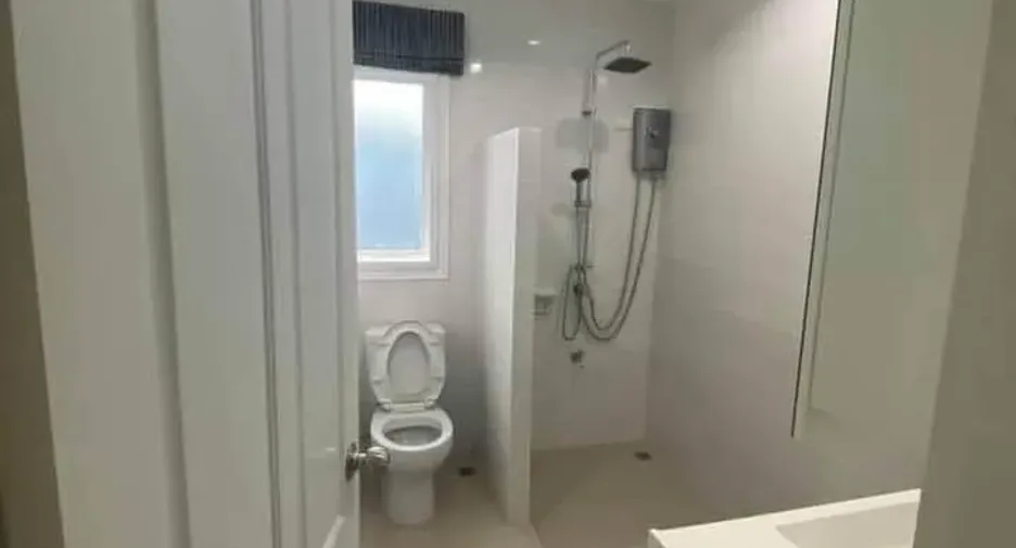 For rent 2 bedrooms townhouse in Mueang Chiang Mai, Chiang Mai