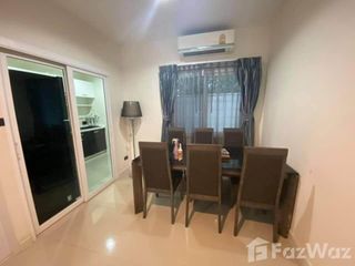 Casa adosada en alquiler de 2 habitaciones en Mueang Chiang Mai, Chiang Mai
