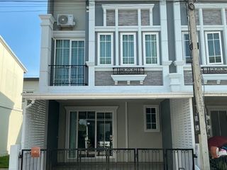 For Rent 4 Bedroom Townhouse In Mueang Chiang Mai
