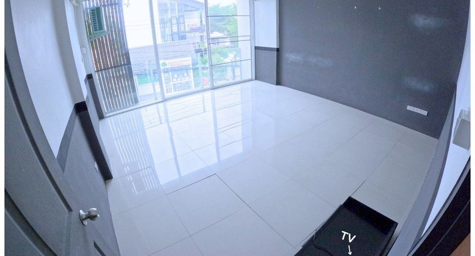For rent 3 bedrooms townhouse in Mueang Chiang Mai, Chiang Mai