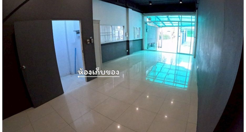 For rent 3 bedrooms townhouse in Mueang Chiang Mai, Chiang Mai