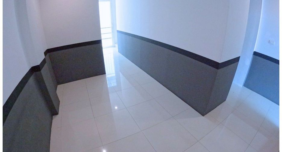 For rent 3 bedrooms townhouse in Mueang Chiang Mai, Chiang Mai