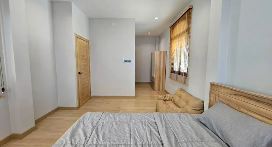 For sale 3 bedrooms house in Saraphi, Chiang Mai
