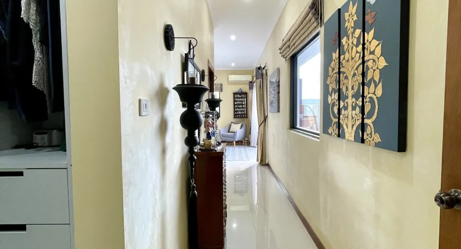 For sale 5 bedrooms villa in Hua Hin, Prachuap Khiri Khan