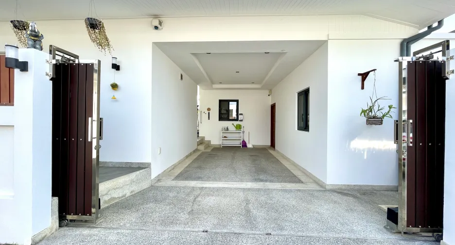 For sale 5 bedrooms villa in Hua Hin, Prachuap Khiri Khan
