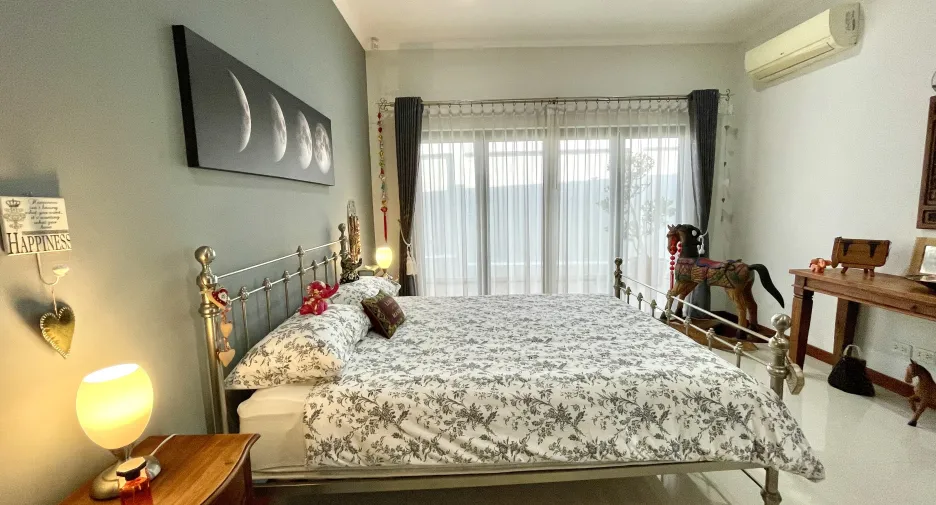 For sale 5 bedrooms villa in Hua Hin, Prachuap Khiri Khan