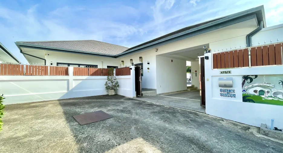 For sale 5 bedrooms villa in Hua Hin, Prachuap Khiri Khan