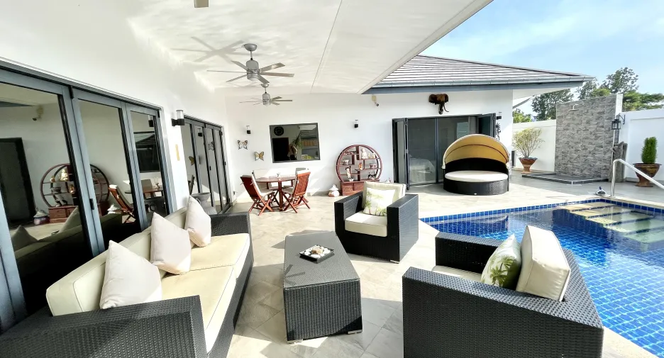 For sale 5 bedrooms villa in Hua Hin, Prachuap Khiri Khan