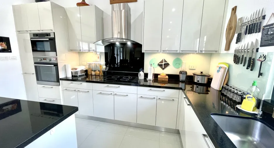For sale 5 bedrooms villa in Hua Hin, Prachuap Khiri Khan