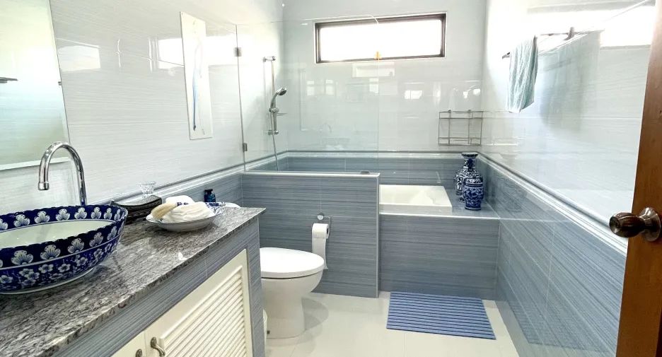 For sale 5 bedrooms villa in Hua Hin, Prachuap Khiri Khan