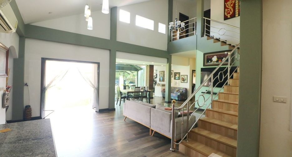 For sale 4 bedrooms house in Phen, Udon Thani