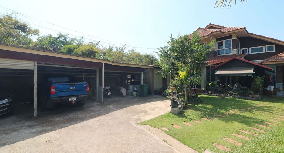 For sale 4 bedrooms house in Phen, Udon Thani