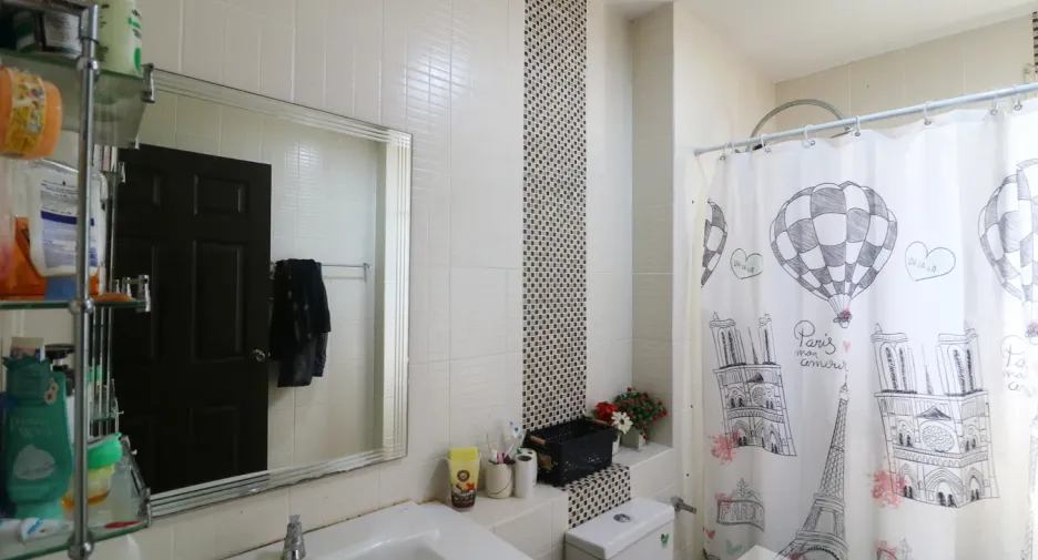 For sale 4 bedrooms house in Phen, Udon Thani