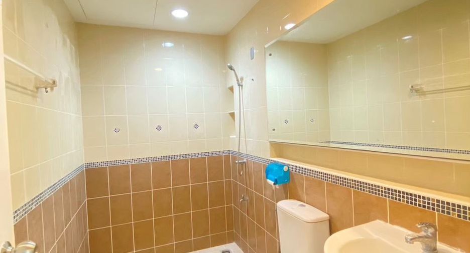 For sale and for rent 3 bedrooms house in Bang Kapi, Bangkok