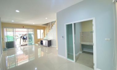 For sale and for rent 3 bedrooms house in Bang Kapi, Bangkok