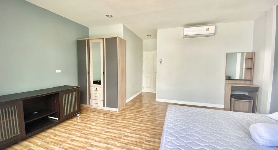 For sale and for rent 3 bedrooms house in Bang Kapi, Bangkok