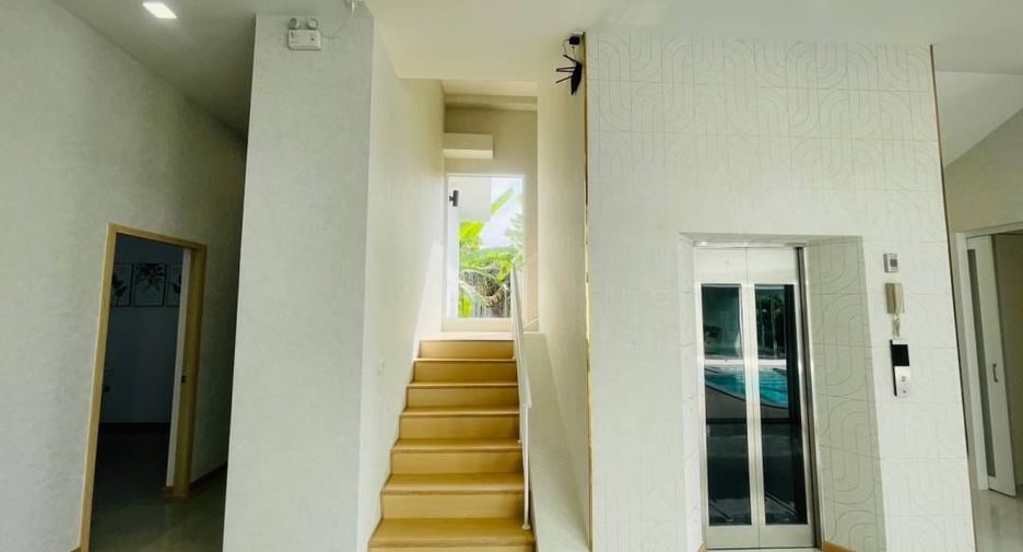For rent 6 ベッドルーム villa in Saraphi, Chiang Mai