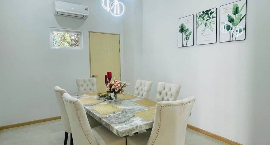 For rent 6 bedrooms villa in Saraphi, Chiang Mai