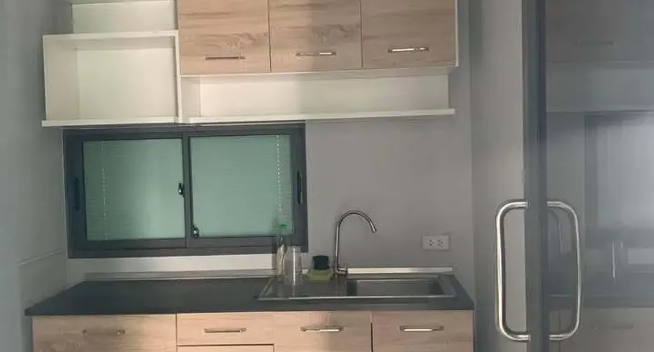 For sale 7 bedrooms house in Yan Nawa, Bangkok