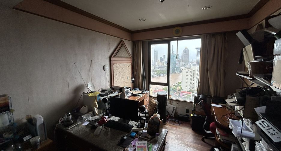 For sale 3 bedrooms condo in Khlong San, Bangkok