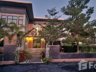 For Rent 6 Bedroom House In Mueang Chiang Mai