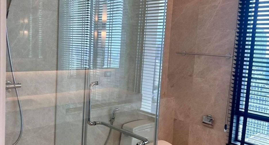 Condo en venta de 3 habitaciones en Pathum Wan, Bangkok