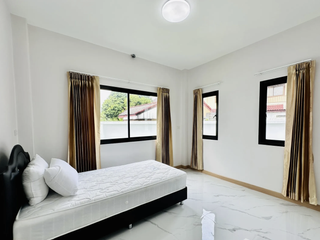 À vendre et à louer 4 chambres maison à Mueang Chiang Mai, Chiang Mai