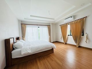 À vendre et à louer 4 chambres maison à Mueang Chiang Mai, Chiang Mai
