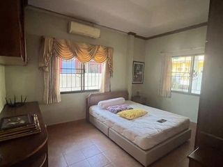 À louer 3 chambres maison à Bang Lamung, Chonburi
