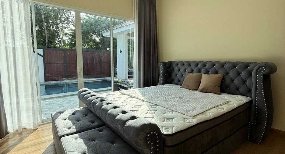 For rent 3 bedrooms villa in Bang Lamung, Chonburi