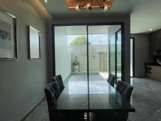 Casa adosada en alquiler de 2 habitaciones en Kathu, Phuket