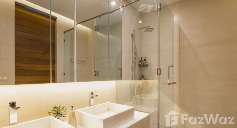 For sale 2 bedrooms condo in Khlong Toei, Bangkok