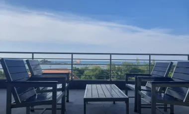 À vendre 2 chambres condo à Si Racha, Chonburi