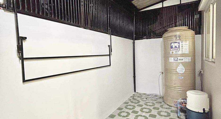 For sale 2 bedrooms townhouse in Lat Krabang, Bangkok